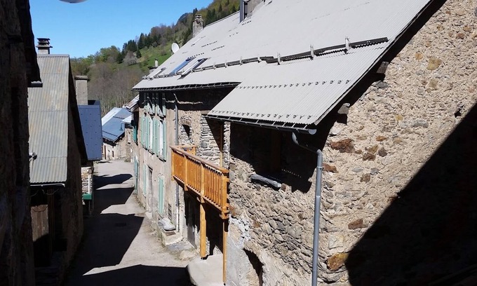 Ornon Cottage | Meticulously Restored Oisans Home with Pool & Family Perks