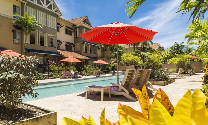 Edge Hill Apartment | Spacious Mediterranean-Style Resort Apartment with Ocean View