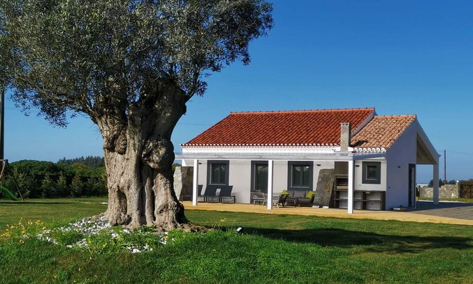 Zambujeira do Mar House | Inviting 3 Bedroom Farmhouse with Private Jacuzzi Near Zambujeira