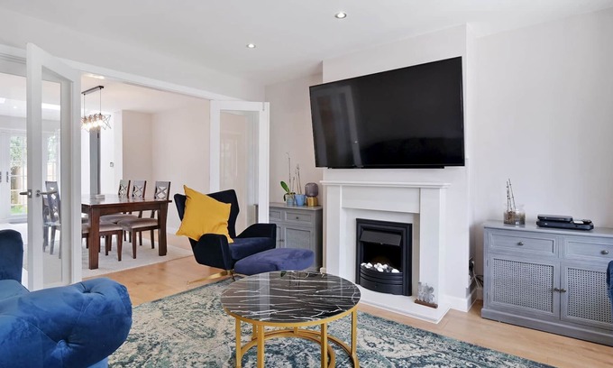 London Borough of Bromley House | Large 3 Bedroom House with Garden - Orpington