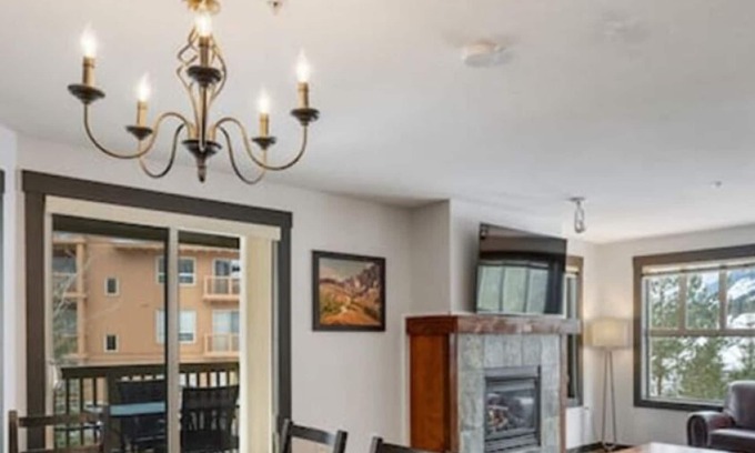 East Kootenay Condo | Ideal 3-Bedroom Retreat | Ski In/Out & Pool Access