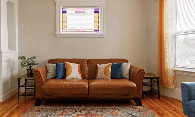 Union HIll Apartment | Top-Rated 3BR Apartment Near Polar Park & WPI with Pool