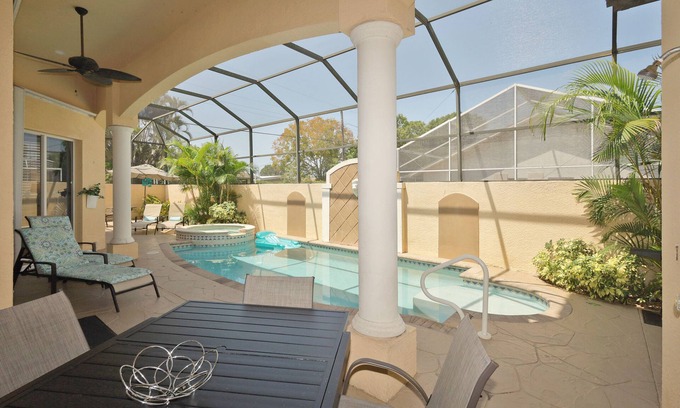 Naples Park House | Guest Rated 10/10: Ritzy Rabbit with Pool, Spa & Ocean Views