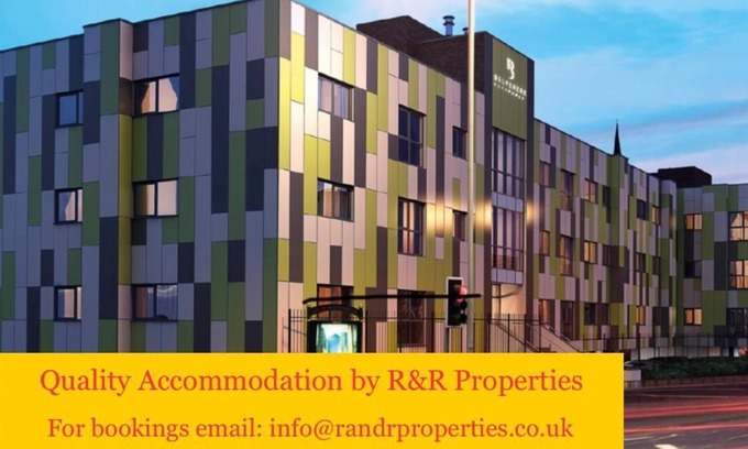 Wolverhampton House | Spacious 5-Bed House in Wolverhampton with Parking