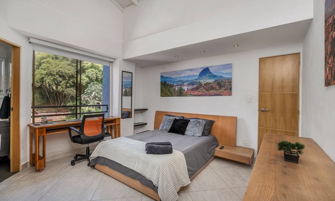 Castropol Apartment | Spacious 5BR Apartment Near Park Provenza with Hot Tub