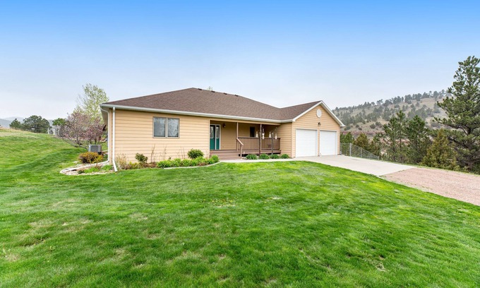 Hot Springs House | Inviting Home with WiFi, Kitchen & Central AC – Guest Rated 9.6