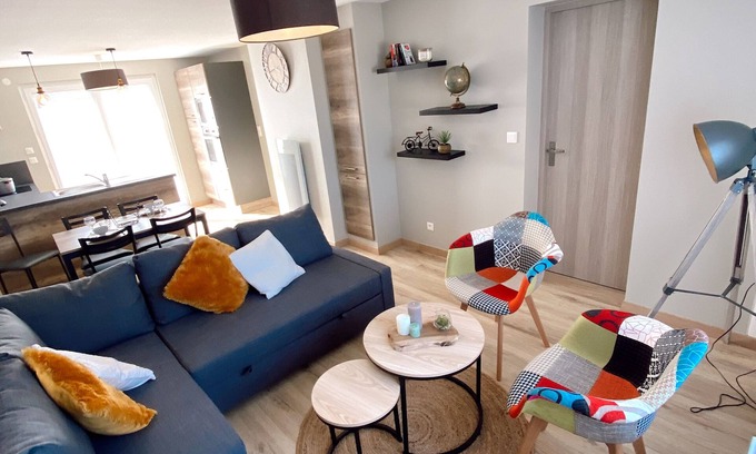 Berck-sur-Mer Apartment | Bright 2 Bedroom Apartment Steps from the Beach with Ocean View
