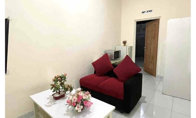 Cilandak House | Budget-Friendly Family Guesthouse in Graha Permata Kota