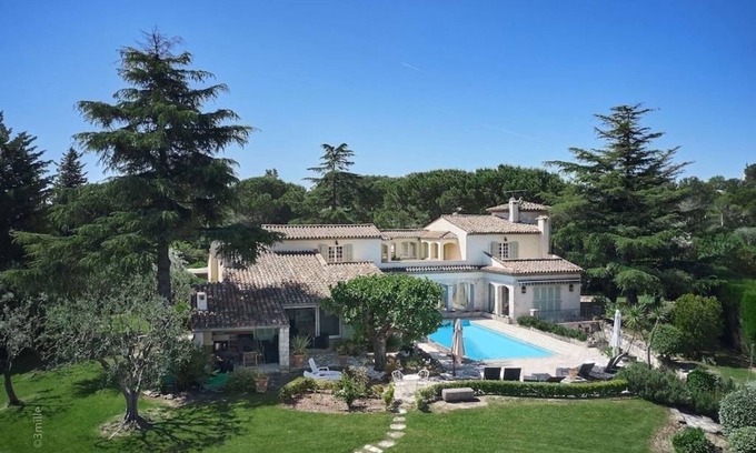 Mouans-Sartoux Villa | Spacious Family Retreat with Oceanfront Views & Pool