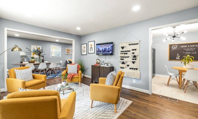 Collier Heights House | Modern Oasis: Family-Friendly Retreat Near Downtown ATL