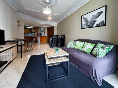 Karet Apartment | Large and Strategic Apt 3BR with WiFi & Pool