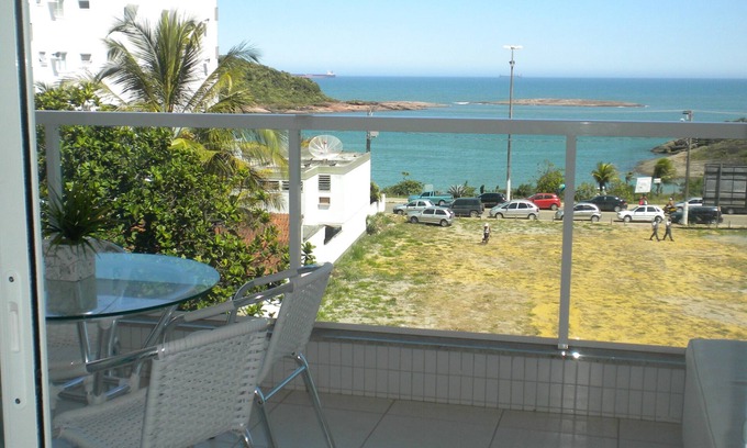 Enseada Azul Apartment | Beachfront Apartment with Gourmet Balcony & 10/10 Rating