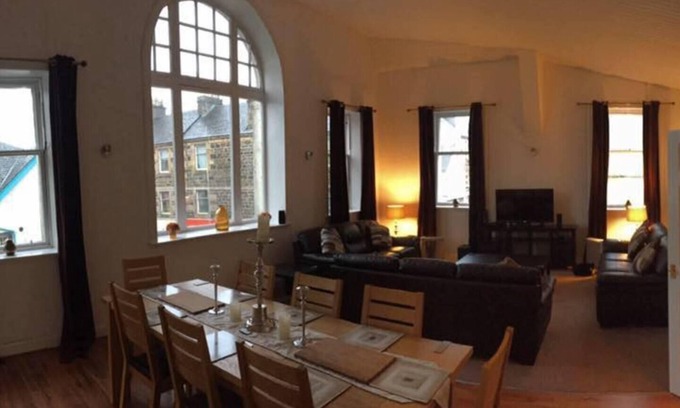 Rothesay Apartment | Spacious Oceanfront Apartment in Rothesay, Isle of Bute