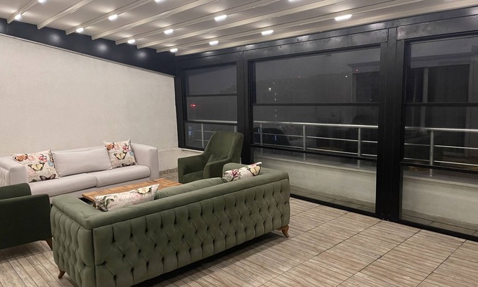 Esenyurt Apartment | Spacious Apartment with Security, Pool & Gym Access