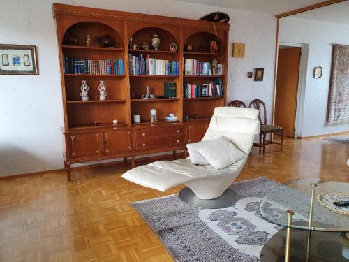 Tampere Apartment | Spacious 4-Bedroom Apartment in Central Location