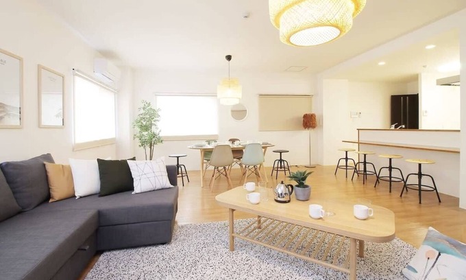 Hiroshima City Centre Apartment | Guest Rated 10/10: Spacious 2BR Apt for 10 Near Peace Park