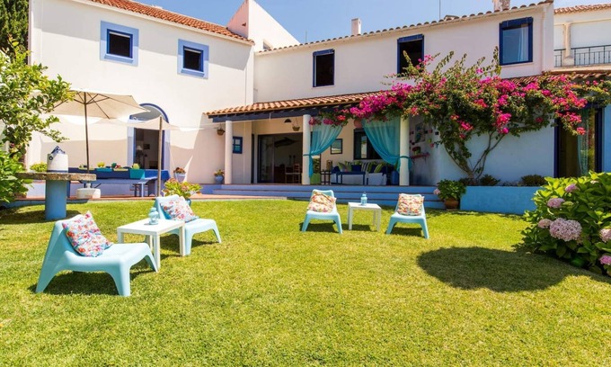 Sao Martinho do Porto House | Beautiful Designer Home with Garden & Ocean View, Steps to Beach