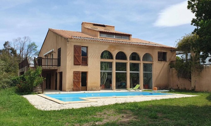Marquixanes Villa | Large atypical villa, in the heart of nature, between sea and mountains, at the foot of the Canigou mountains