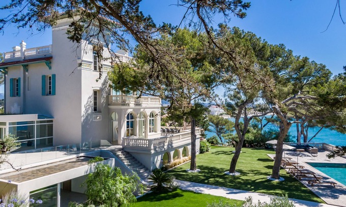 La Seyne-sur-Mer House | Beachfront Haven: Perfect for Families with Ocean Views