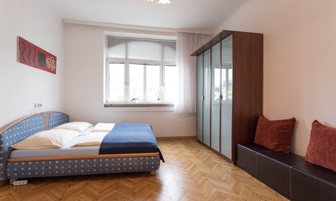 Josefstadt Apartment | Bright Apartment for 2-4 Guests in Central Location