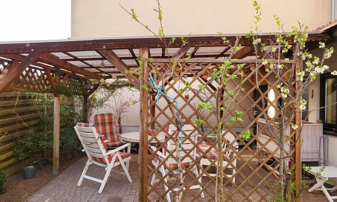 St. Leon Apartment | Bright Vacation Apartment with Pool & Lake View Retreat