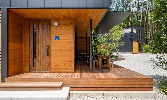 Fujikawaguchiko Hotel | Forest Retreat: Spacious Maisonette with Breakfast & Kitchen