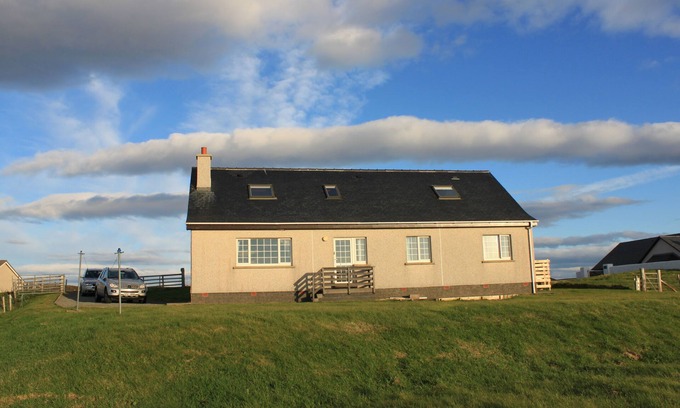 Isle of Lewis House | Scenic Bungalow Overlooking Stornoway with Family Amenities