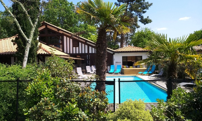 Lanton Villa | Exquisite Villa with Ocean View and Private Pool in Cassy