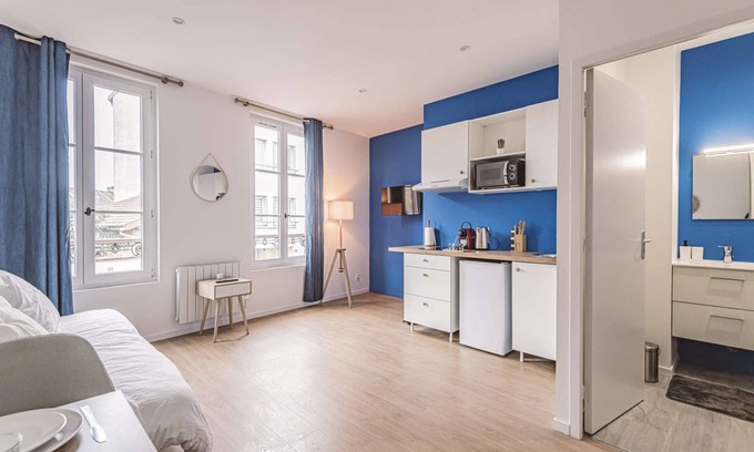 Chalons-en-Champagne Apartment | Comfortable Studio Near Cathedral - Child Friendly Retreat
