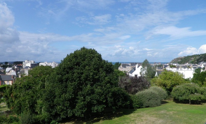 Erquy Apartment | Cozy 2-Room Apartment with Ocean View in Erquy, Rated 9.6