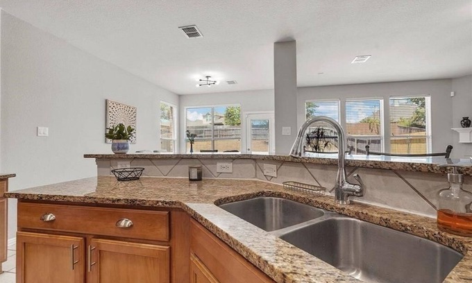 Garland House | Large Comfortable Newly Renovated Home for Family