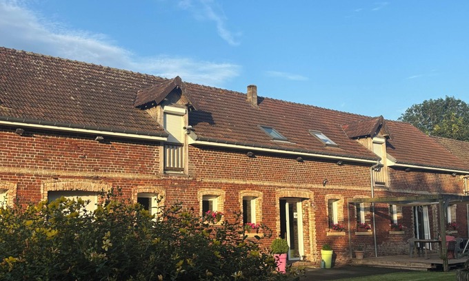Boisemont Cottage | Spacious Cottage for 18 with Child-Friendly Amenities
