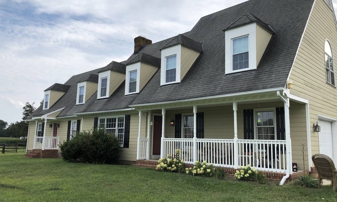 Mechanicsville House | Spacious Country Home with Ocean View & Pet-Friendly Amenities