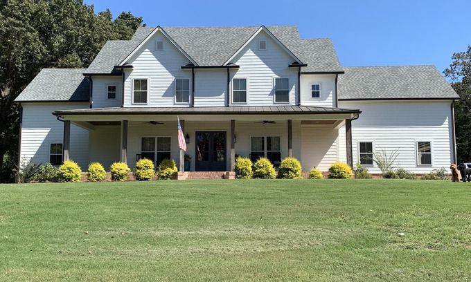 Oxford House | Ideal Country Home Next to Ole Miss Campus with Ocean View