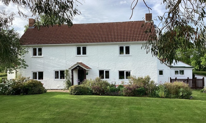 Goathurst House | Inviting Country House with Hot Tub and Family Amenities