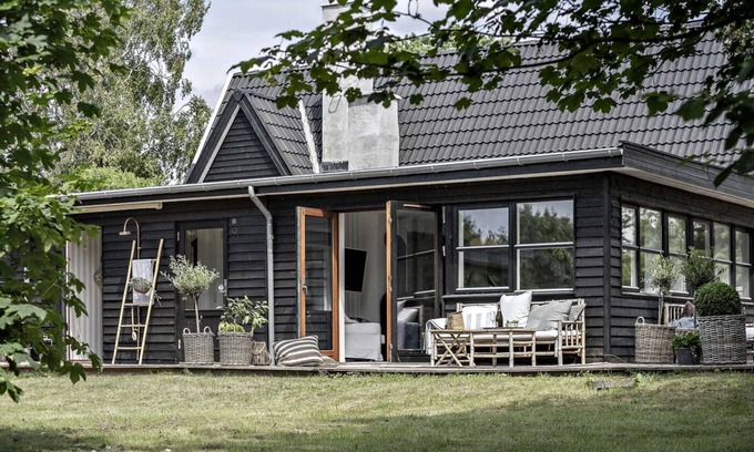 Holloselund Villa | Large cozy holiday home with private beach access