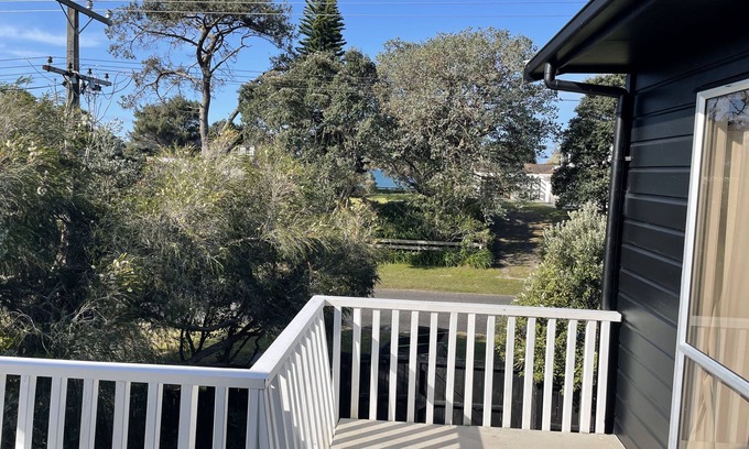 Whangapoua House | Cozy Kiwi Bach - Steps from New Zealand's Best Beach