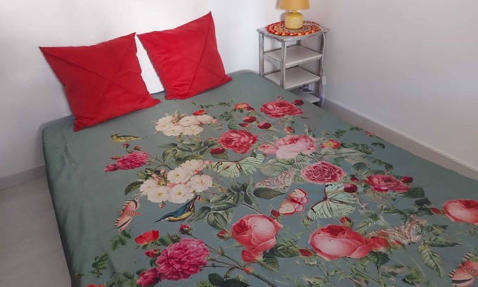Castellane Apartment | Cozy Studio in Castellane with Pool and Breakfast Options