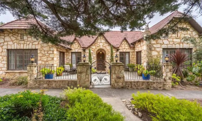 Southeast Carmel House | Spacious Deck Retreat with Pool, Spa & Walking Access