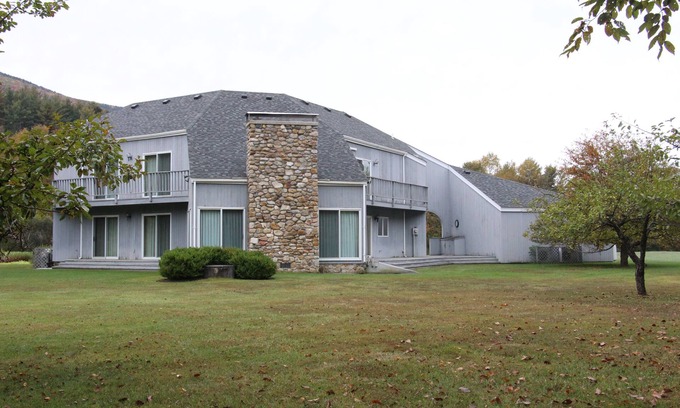 Manchester Center House | Family-Friendly Getaway Near Bromley & Stratton Mountains