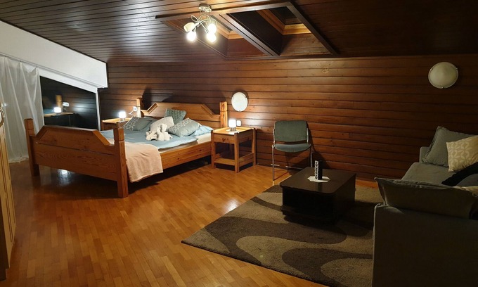 Ljubljana Bed & Breakfast | Family Room with Bath and Kitchen Amenities Await You