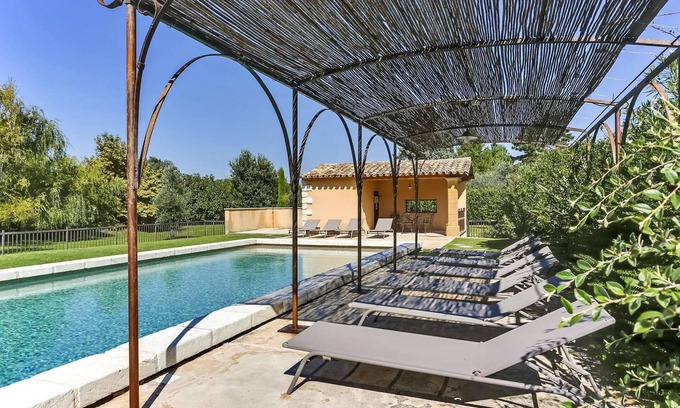 Entraigues-sur-la-Sorgue Other | Relax in a Cozy Air-Conditioned House with Private Pool