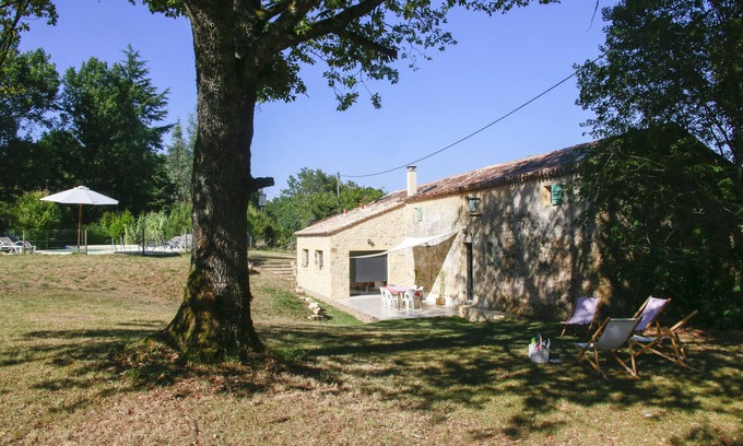 Mauzac-et-Grand-Castang House | Spacious Retreat for 6 with Private Pool & Breakfast