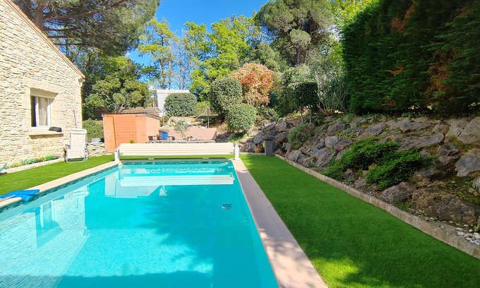 Saint-Andre-d'Olerargues Villa | Large private villa with swimming pool, jacuzzi, sauna, Arcade terminal