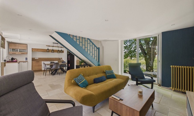 Terrasson-la-Villedieu Ski Chalet | Large garden and terrace for 7 people