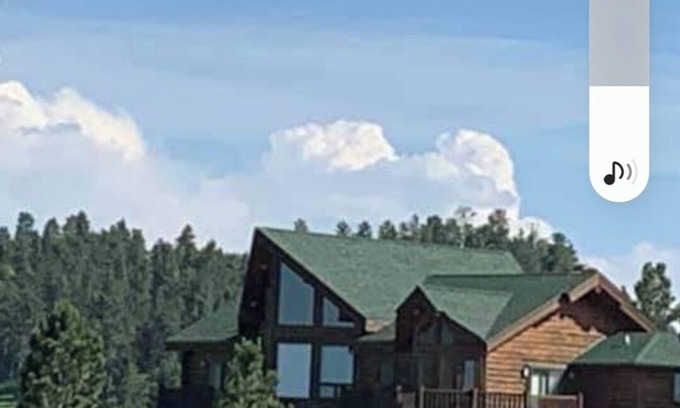 Hulett House | Inviting Log Home on Golf Course with Bike Garage & Kitchen