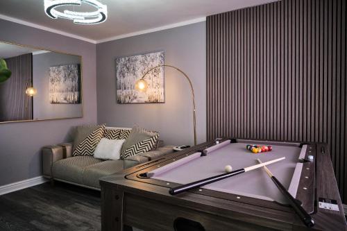 Weston on Trent House | Elegant Stay in Coventry Near Building Society Arena