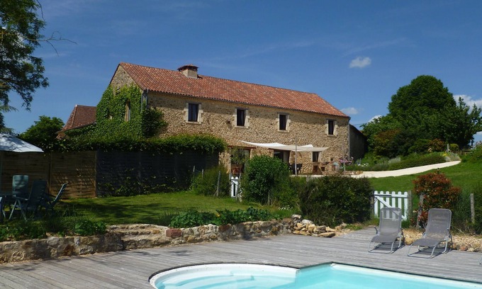 Carves Cottage | Spacious Gite for 12 with Pool and Scenic Views