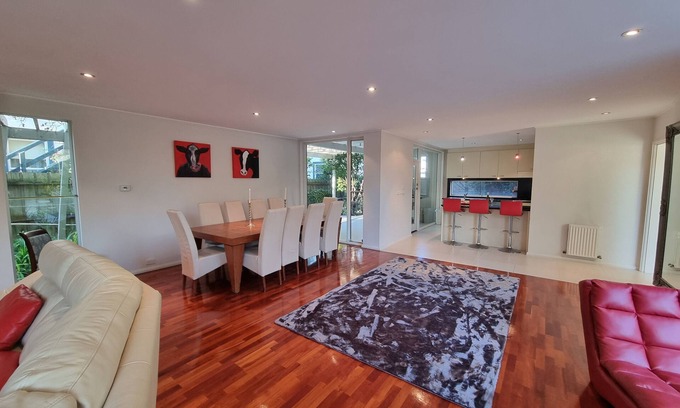 Brighton House | Spacious Golden Mile House Steps from Beach and Dining