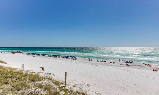 Clipper Cove House | Ideal Beachside Retreat with Private Pool & Chef's Kitchen